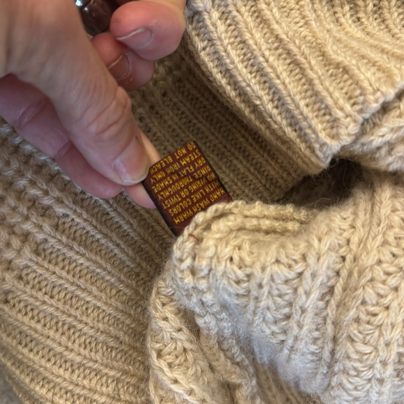 Vintage wool Tan Cable Knit Cardigan with leather buttons by preferred stock - Picture 10 of 15